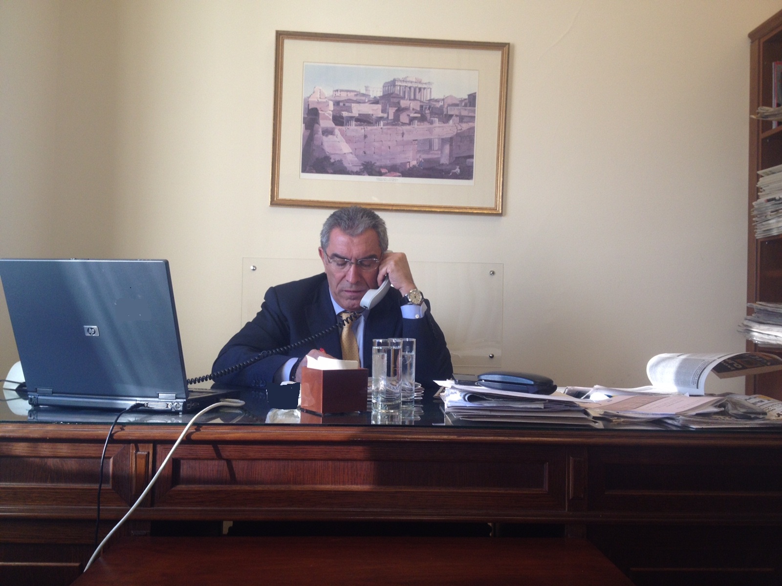 Καπερνάρος: Τι θα γίνει κύριε Βρούτση;