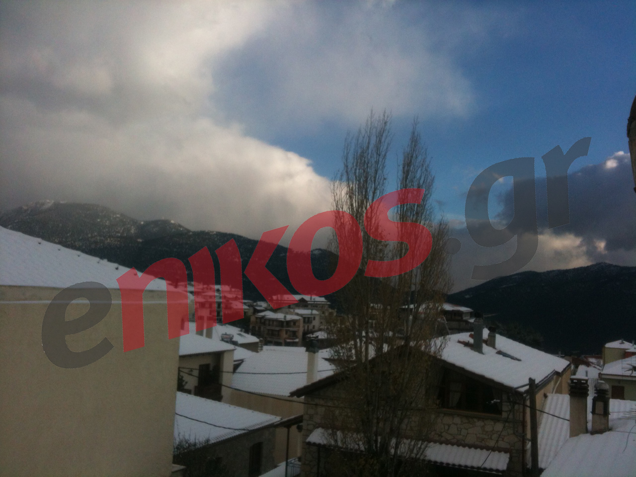 ΦΩΤΟ-Χιόνια στην Αράχωβα