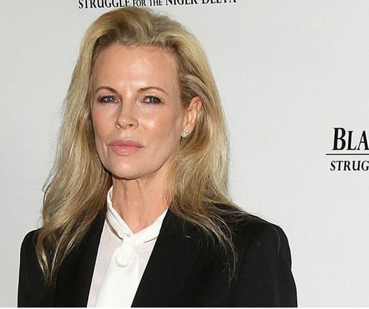 ΦΩΤΟ-Αγνώριστη η Κιμ Μπάσιντζερ