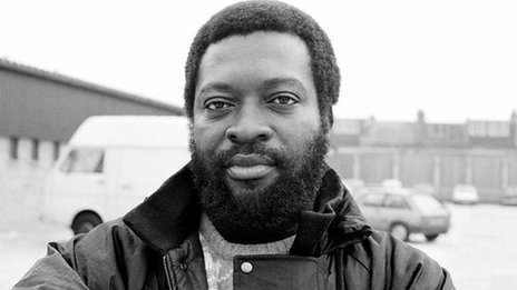 BINTEO-Πέθανε ο τραγουδιστής Τζούνιορ Μάρβιν