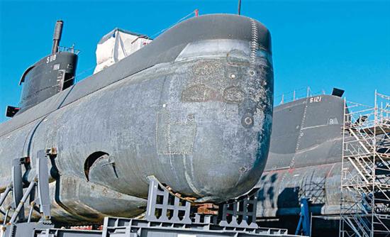 Έτσι μοιράστηκαν οι μίζες για τα υποβρύχια