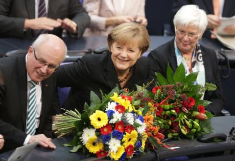 Μέρκελ: Αν είχε φύγει η Ελλάδα θα είχαμε διαλυθεί…