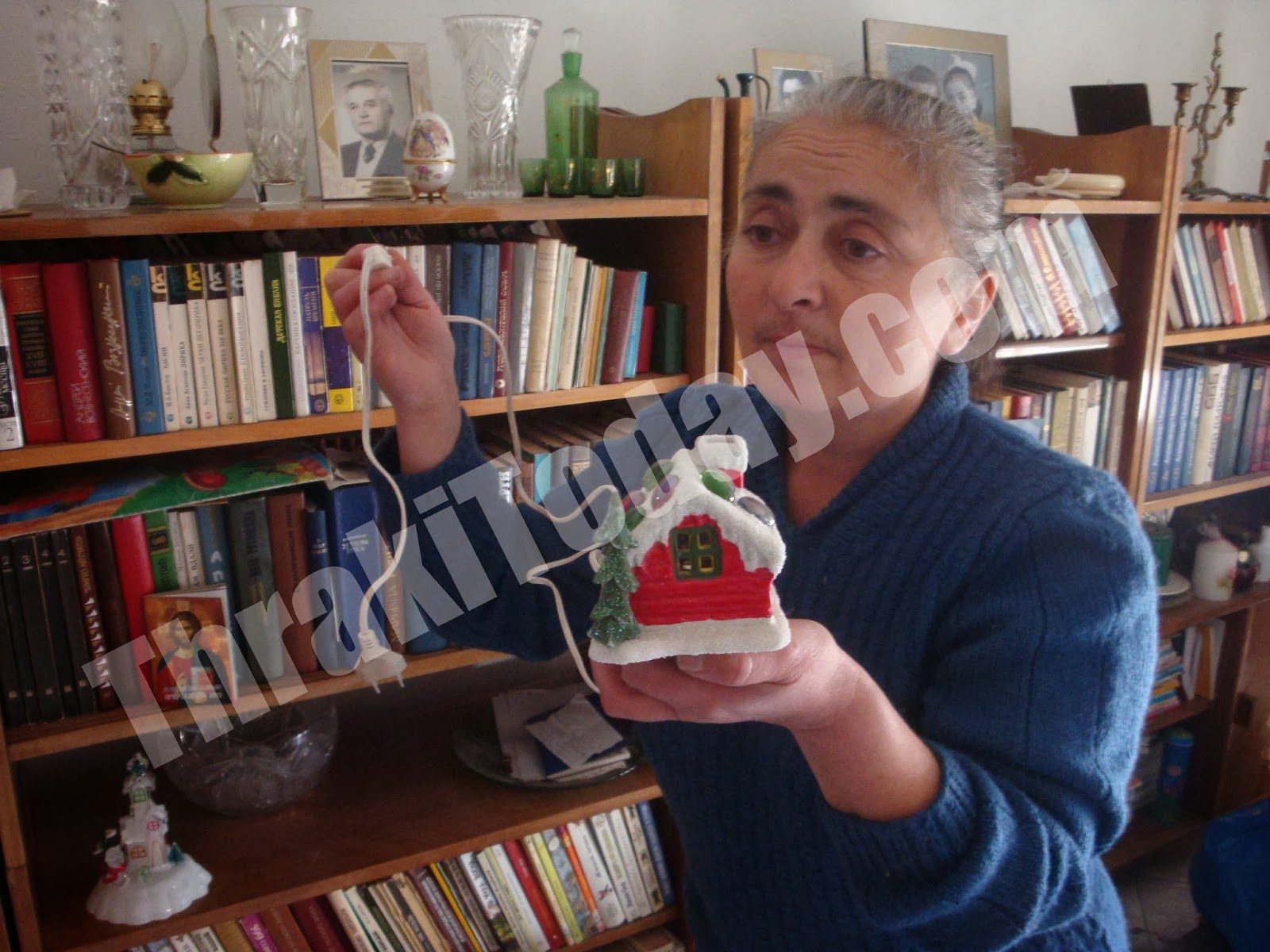 ΦΩΤΟ-Ζουν χωρίς ρεύμα επί χρόνια