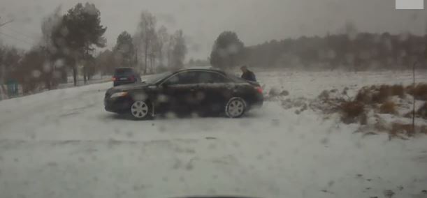 BINTEO-Kρίμα το αυτοκίνητο