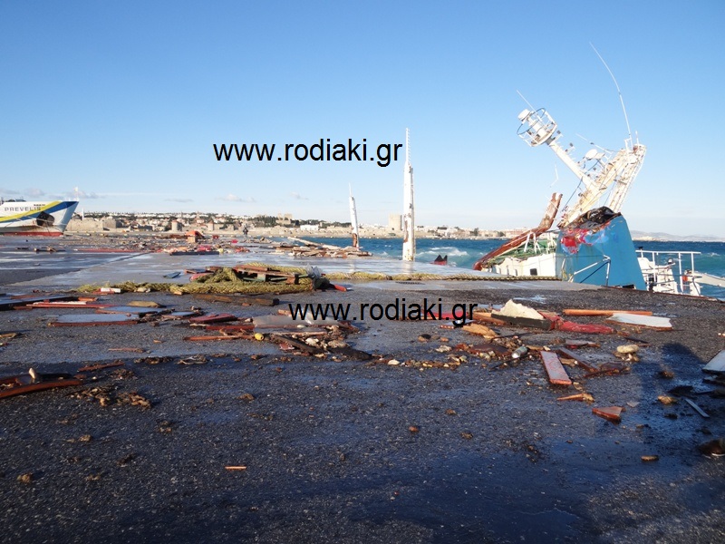 ΒΙΝΤΕΟ-Εικόνες από το βυθισμένο πλοίο
