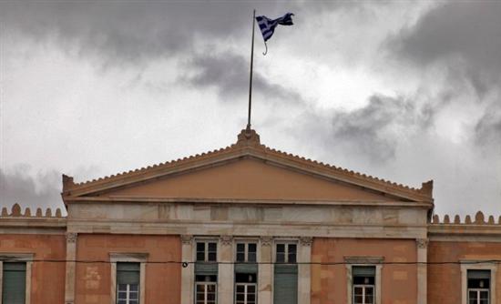 ΦΩΤΟ-Τα μποφόρ ξήλωσαν τη γαλανόλευκη