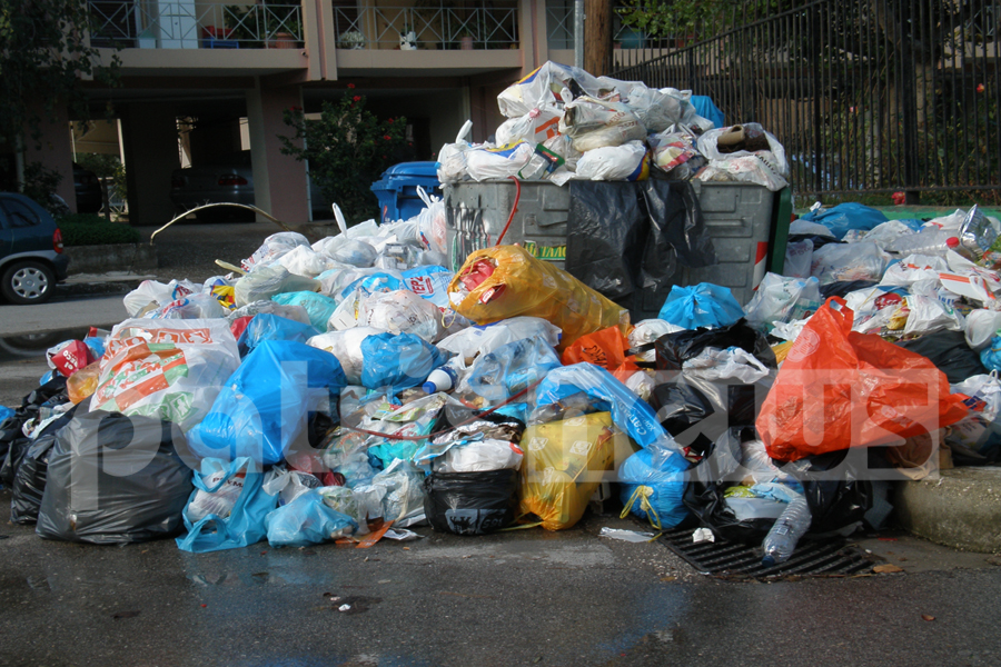 Πύργος-Σε «τεντωμένο σχοινί» για τα απορρίμματα