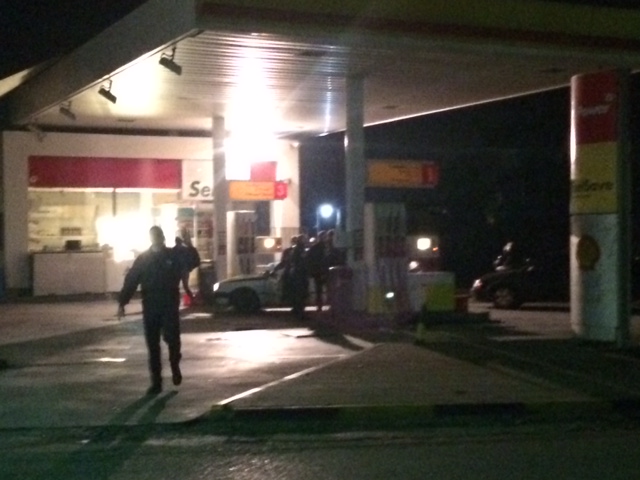 ΦΩΤΟ-Ένοπλη ληστεία σε βενζινάδικο