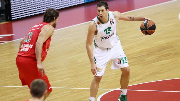 Νίκη και περιμένει