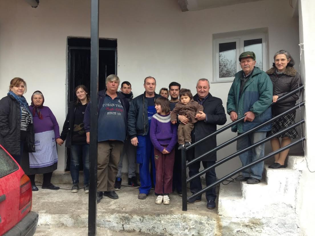 Έχτισαν από την αρχή το καμένο σπίτι πολύτεκνης οικογένειας