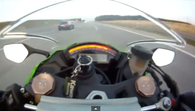 ΒΙΝΤΕΟ-Προσπέραση με 300 χιλιόμετρα!