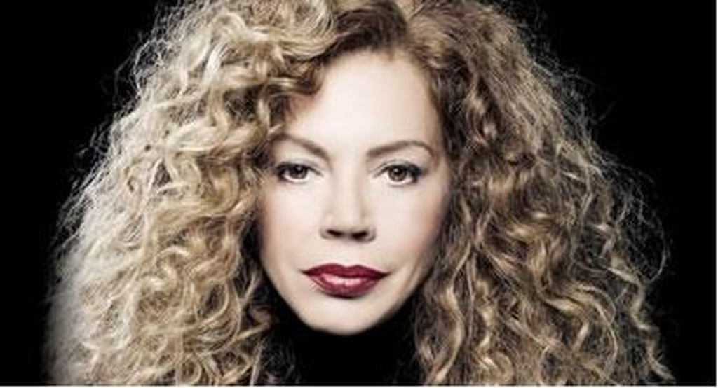 ΒΙΝΤΕΟ-Τα γενέθλια της Ελένης Δήμου