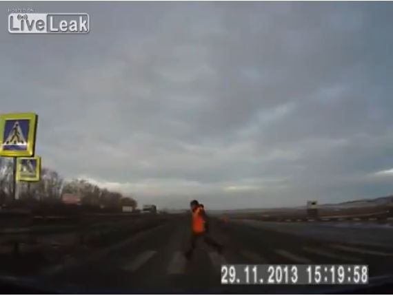 ΒΙΝΤΕΟ-Επικίνδυνος όταν οδηγεί