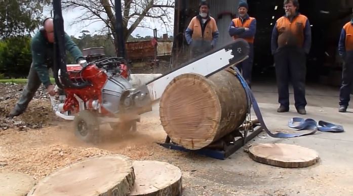 ΒΙΝΤΕΟ-Το αλυσοπρίονο με τον V8