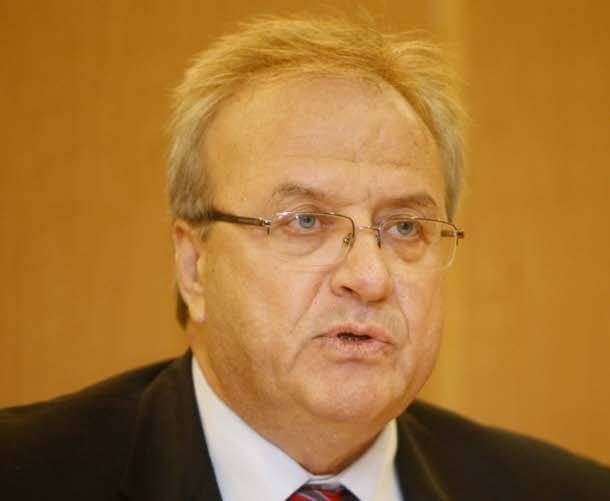 ΤΩΡΑ-Συμβολική κατάληψη στο γραφείου του Γρηγοράκου