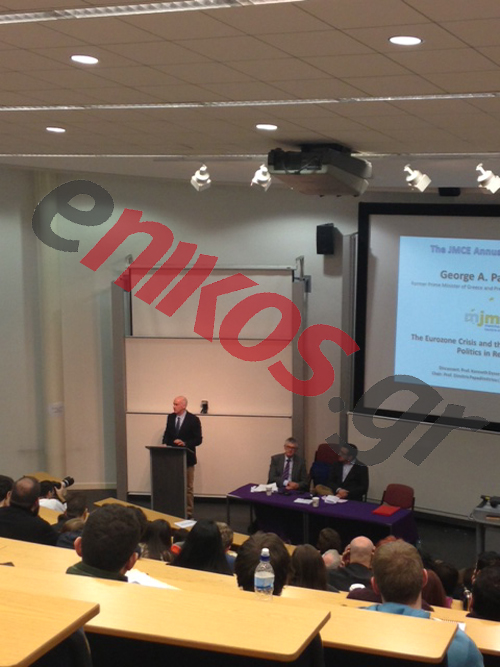 ΦΩΤΟ-Ο Παπανδρέου στο Μάντσεστερ