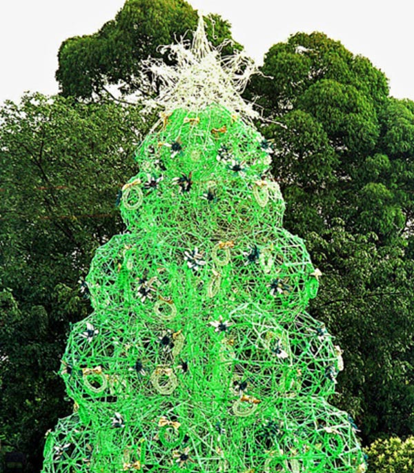 Τα πιο περίεργα χριστουγεννιάτικα δέντρα!