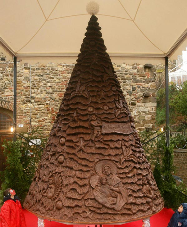 Τα πιο περίεργα χριστουγεννιάτικα δέντρα!