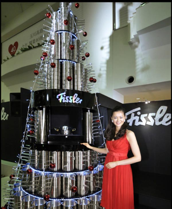 Τα πιο περίεργα χριστουγεννιάτικα δέντρα!