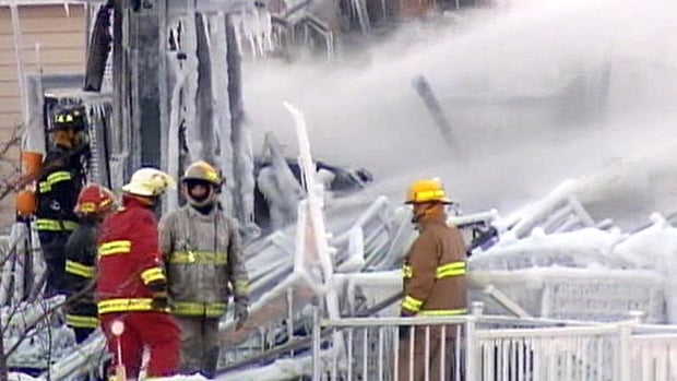 Πέντε νεκροί από πυρκαγιά στο Κεμπέκ