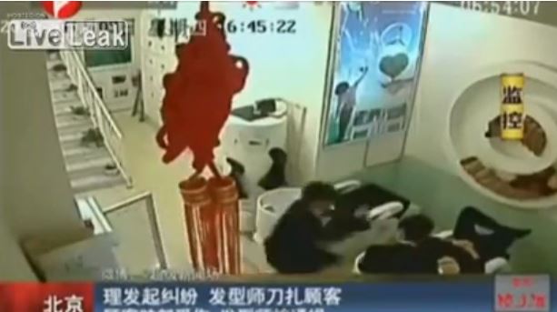 ΒΙΝΤΕΟ-Μην πέσετε… στο ψαλίδι της