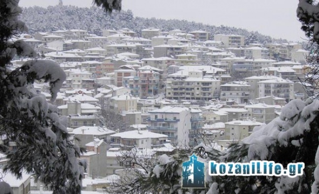 ΒΙΝΤΕΟ-Σφοδρή χιονόπτωση στην Κοζάνη