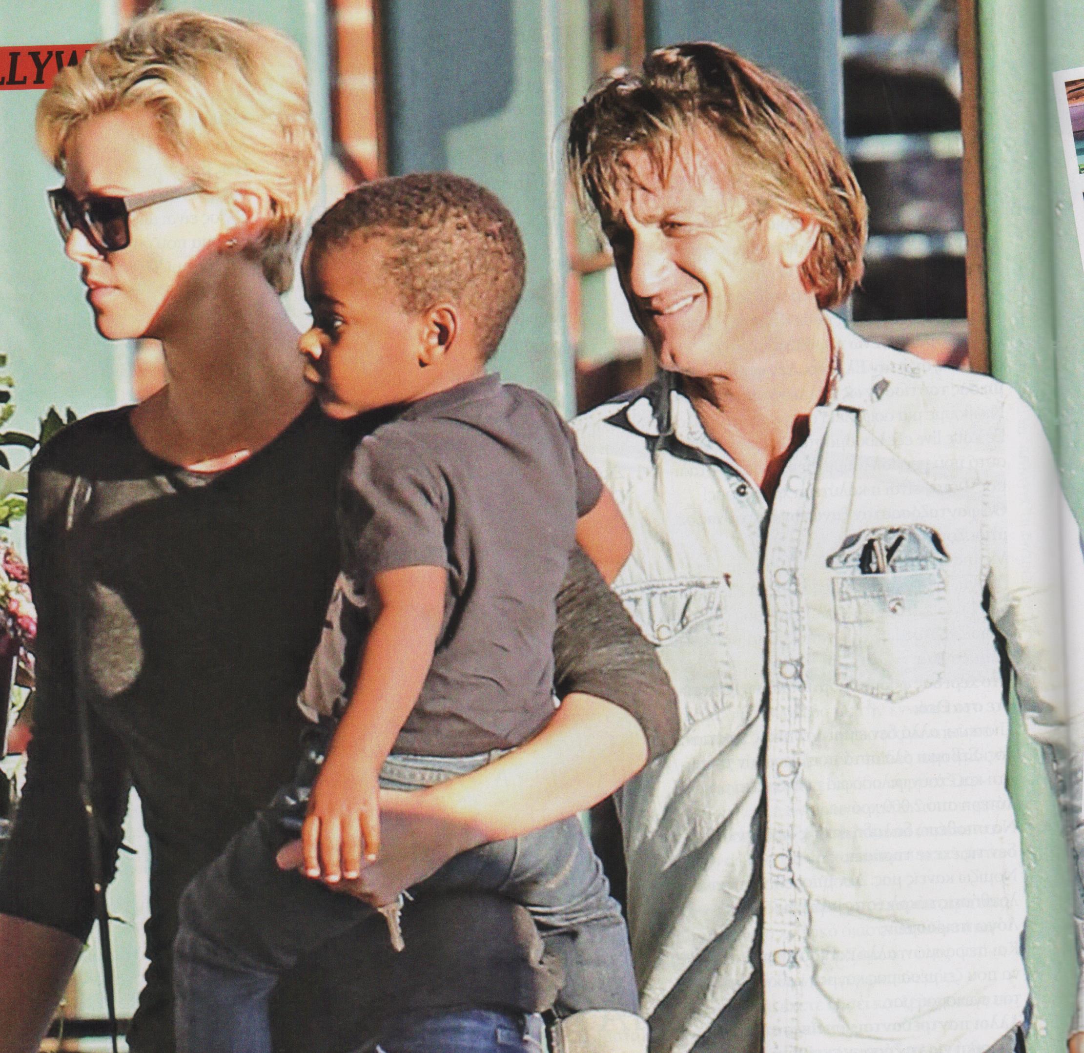 ΦΩΤΟ-Θερόν με Σον Πεν σε χαλαρές στιγμές