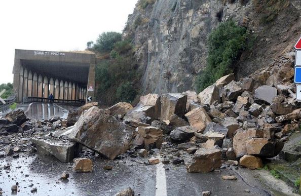 Ιταλία: Κατολισθήσεις και πλημμύρες