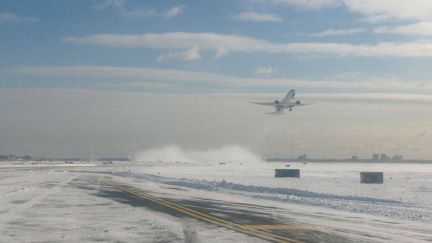 Άνοιξε ξανά το αεροδρόμιο JFK