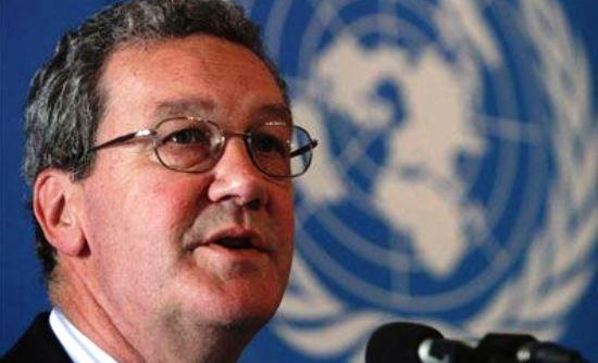 Ο Ντάουνερ παραμένει στη θέση του