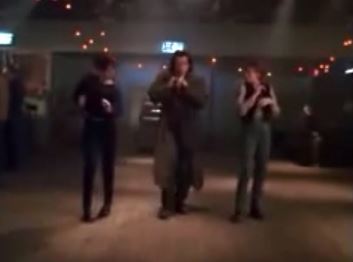 ΒΙΝΤΕΟ-“Ο Τραβόλτα χορεύει καγκέλια”