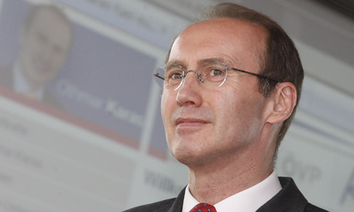 Επίθεση Κάρας στον Τσίπρα: Δεν έλεγε τίποτα