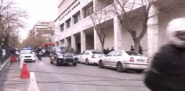 ΒΙΝΤΕΟ-Ξεκίνησε η μεταγωγή των τριών βουλευτών