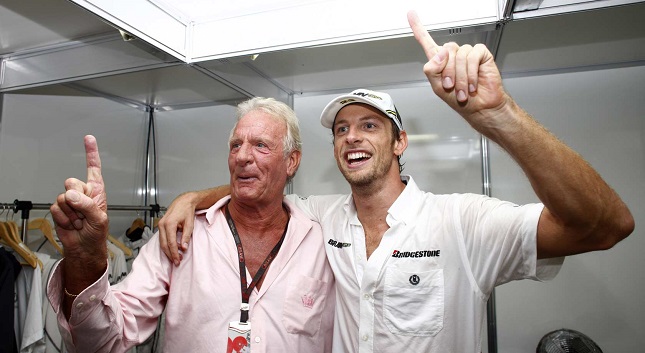 Πέθανε στα 70 ο Τζoν Μπάτον