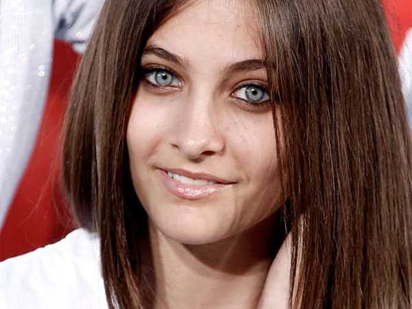 Η προκλητική πόζα της κόρης του Jackson