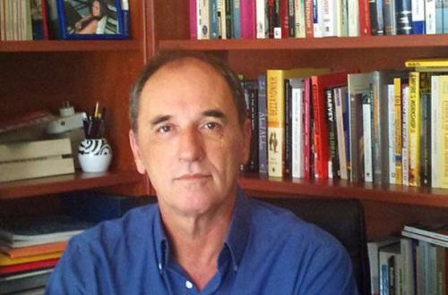 Σταθάκης: Μη βιώσιμο το δημόσιο χρέος