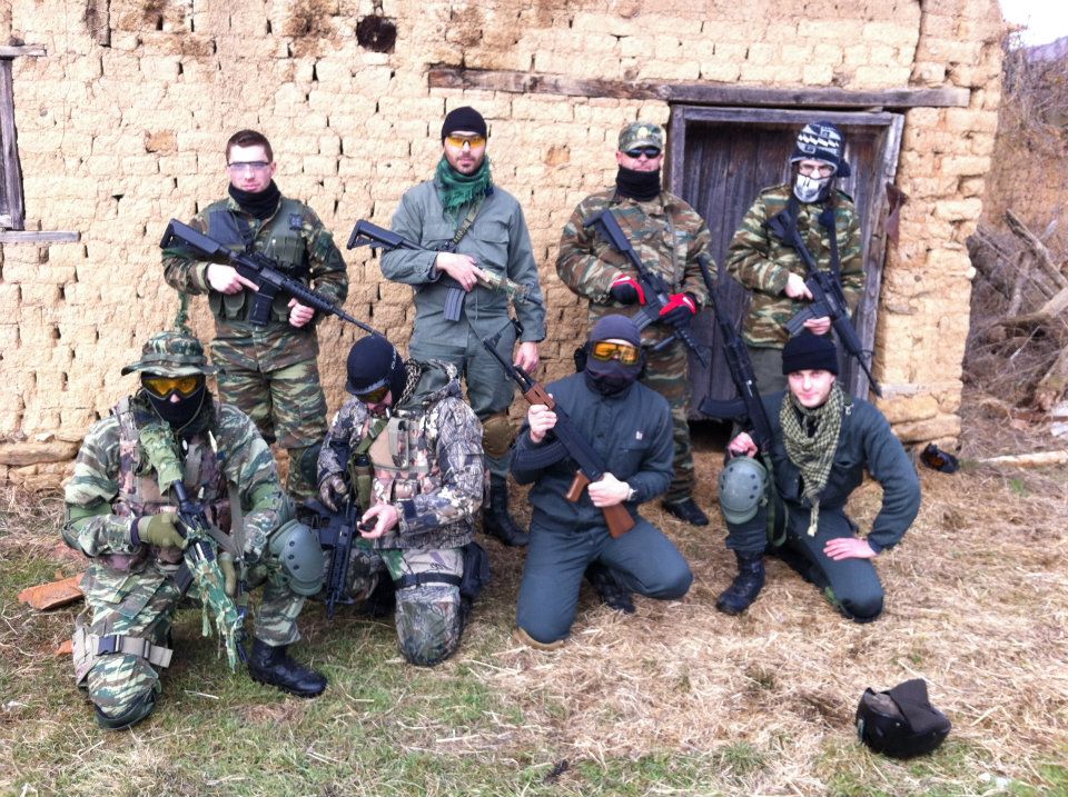 Η Χ.Α. απαντά για τις φωτογραφίες με τα όπλα