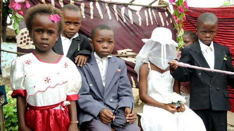 “Παντρεύτηκα στα 10, γέννησα στα 13 και στα 14 έμεινα χήρα”