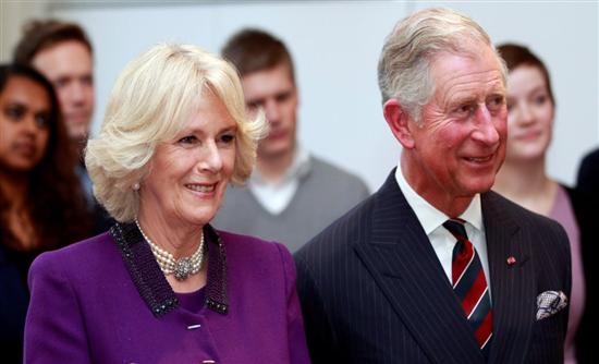 Θρίλερ στον αέρα για Καμίλα-Κάρολο