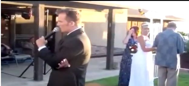 ΒΙΝΤΕΟ-Ο κακός κωμικός σε έναν επεισοδιακό γάμο