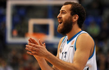 Συνεχίζει ακάθεκτη η Ρεάλ