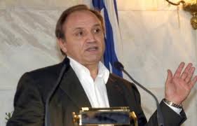 Ο Τζουμάκας παρουσίασε το κόμμα του