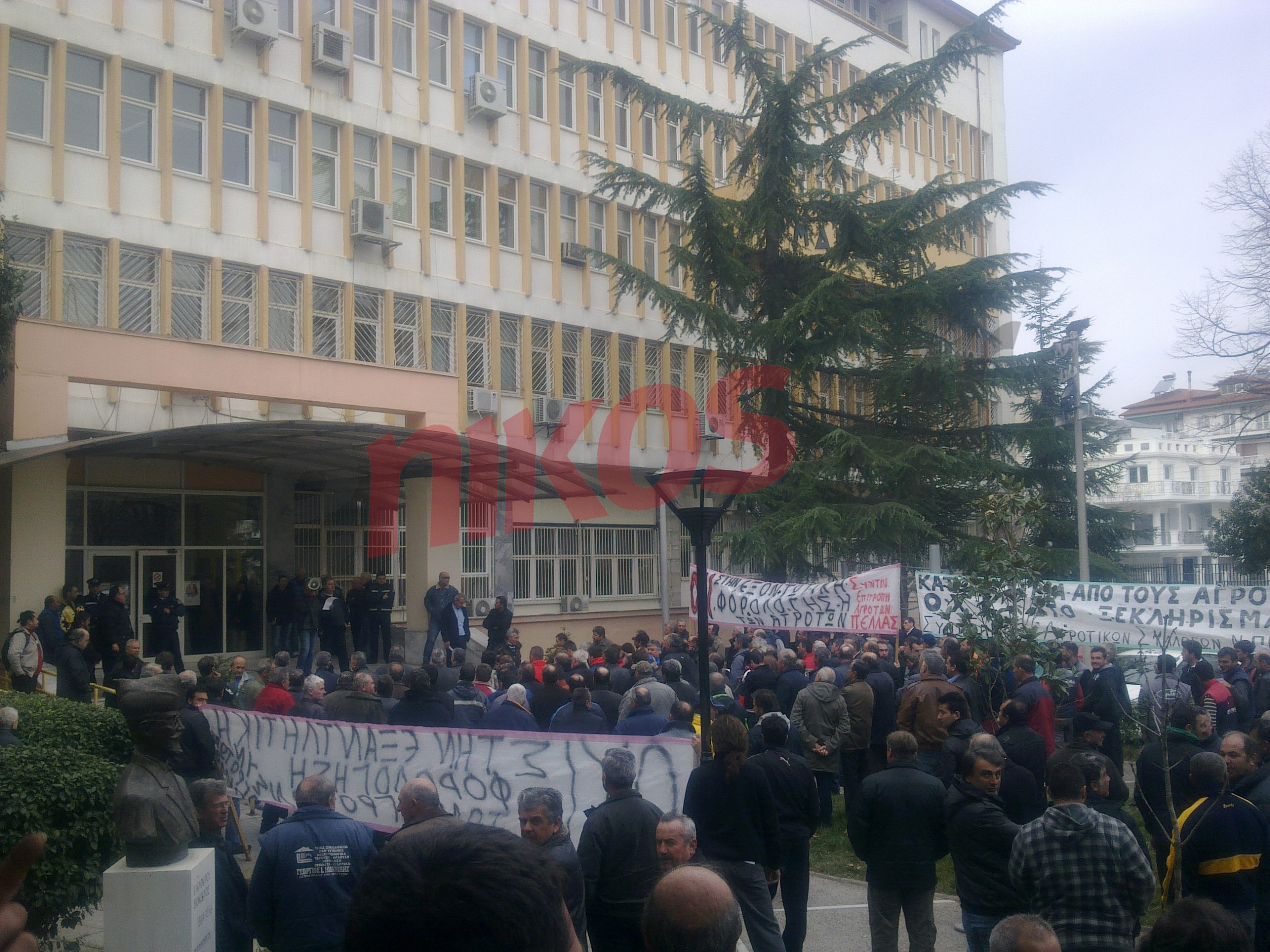 ΦΩΤΟ-Συγκέντρωση των αγροτών στην Έδεσσα