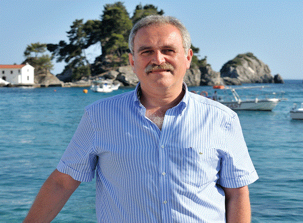 Στις φλόγες το ΙΧ του δημάρχου Πάργας