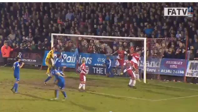 ΒΙΝΤΕΟ-Όταν η μπάλα δεν θέλει να μπει…