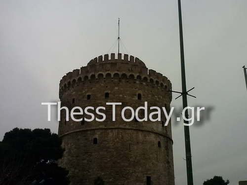 ΦΩΤΟ-Χωρίς την γαλανόλευκη ο Λευκός Πύργος