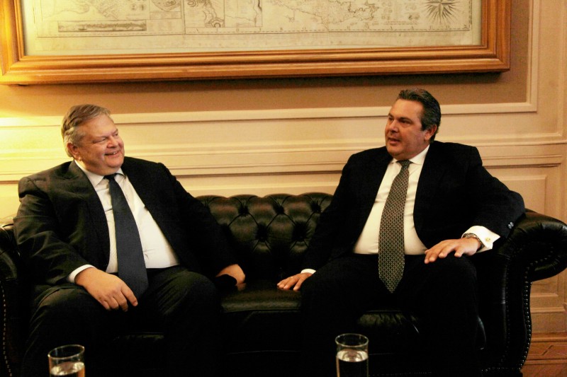 Ο Καμμένος ρωτάει τον Βενιζέλο για το όνομα των Σκοπίων