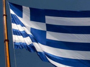 Μπήκε στο σχολείο και έκαψε τη σημαία