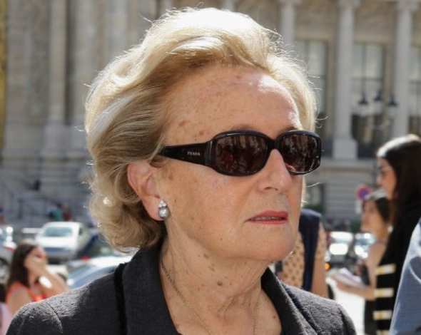 Μια πρώην Πρώτη Κυρία στο πλευρό της Τριερβελέρ