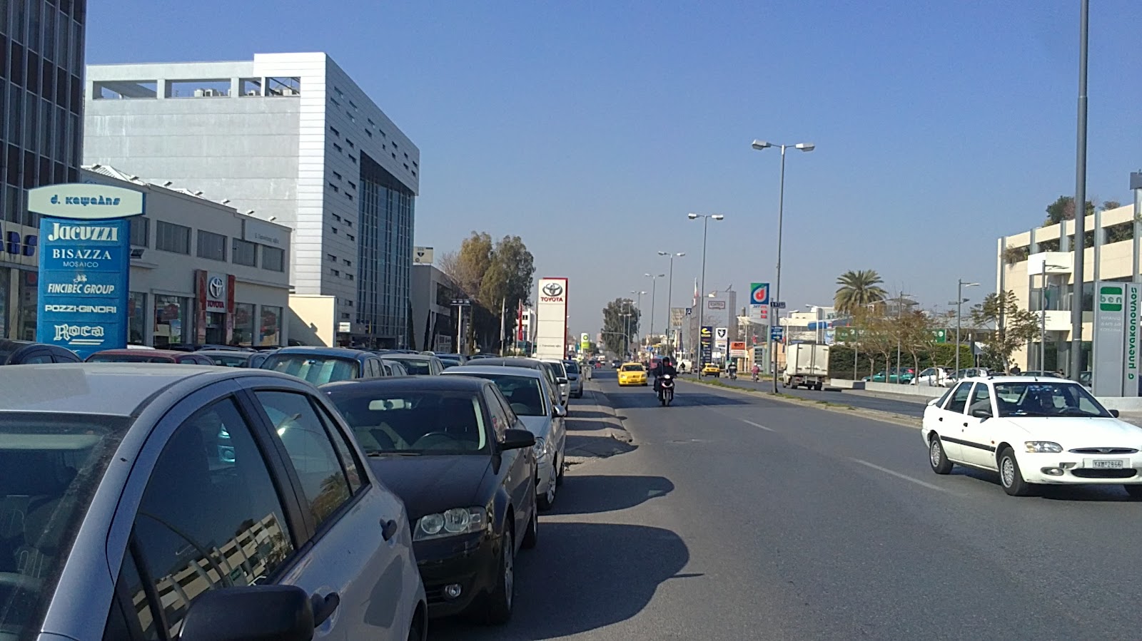 ΤΩΡΑ-Ανοιχτά και τα δύο ρεύματα της Πειραιώς